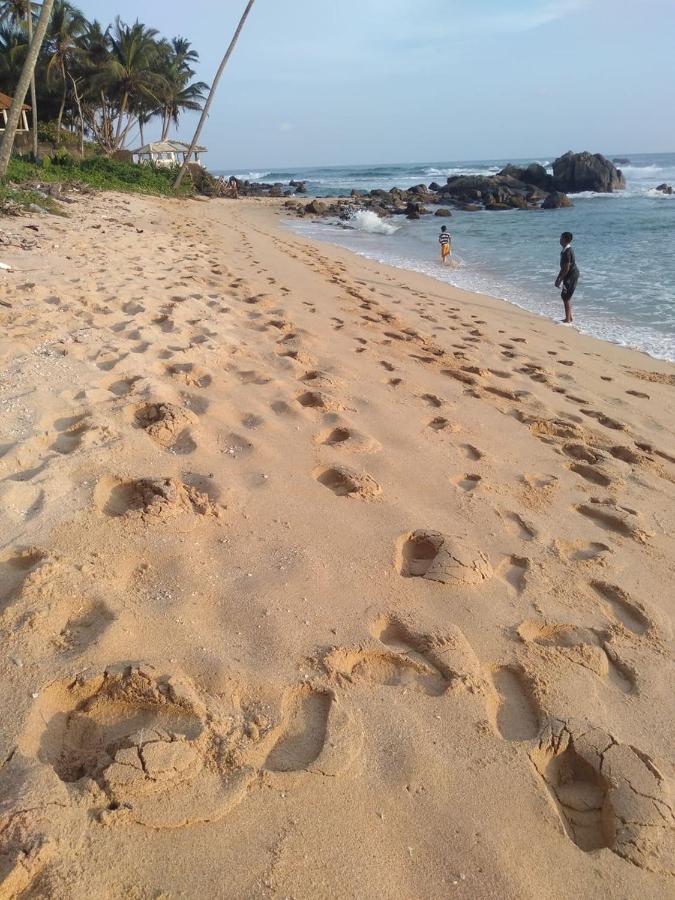 Near Beach Rest 乌纳瓦图纳 外观 照片